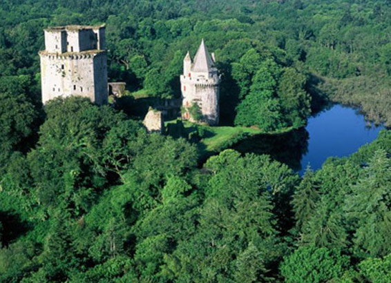 La vie de château en Bretagne : la forteresse de Largoët